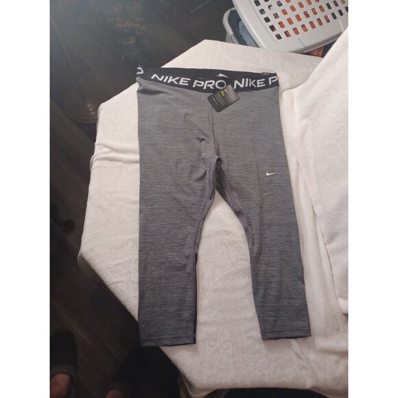NIKE PLUS‎ SIZE Pro training leggings - Picture 1 of 7